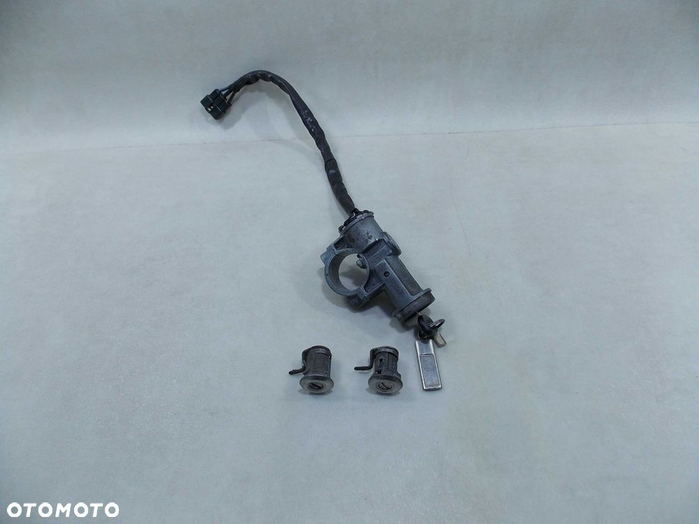 DAIHATSU HIJET PORTER 98-  STACYJKA KLUCZYK WKLADKA 336565 - 1