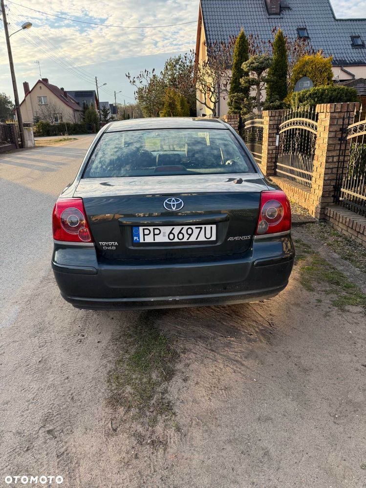 Toyota Avensis - 3
