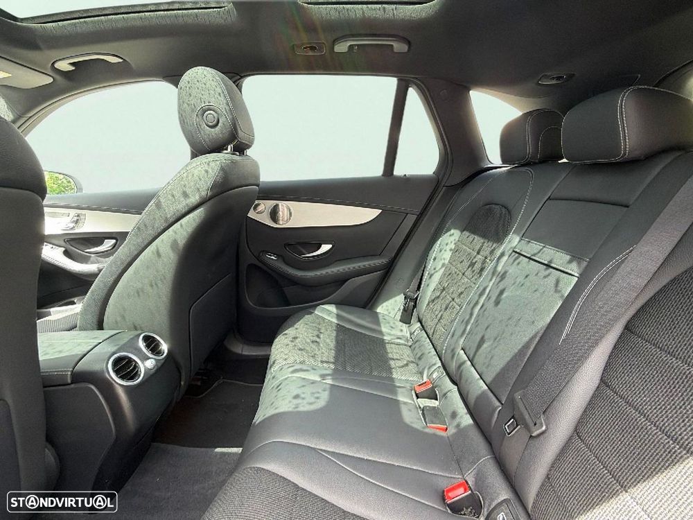 Mercedes-Benz GLC 300 e 4Matic - 23
