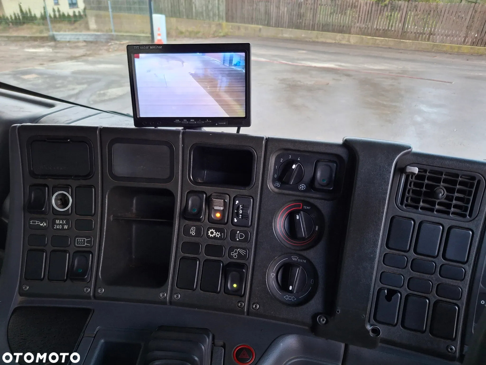 Scania 94G Zamiatarka Uliczna Bucher 2 Silniki Odchwaszczarka Szczotki L/R Specjalny - 22