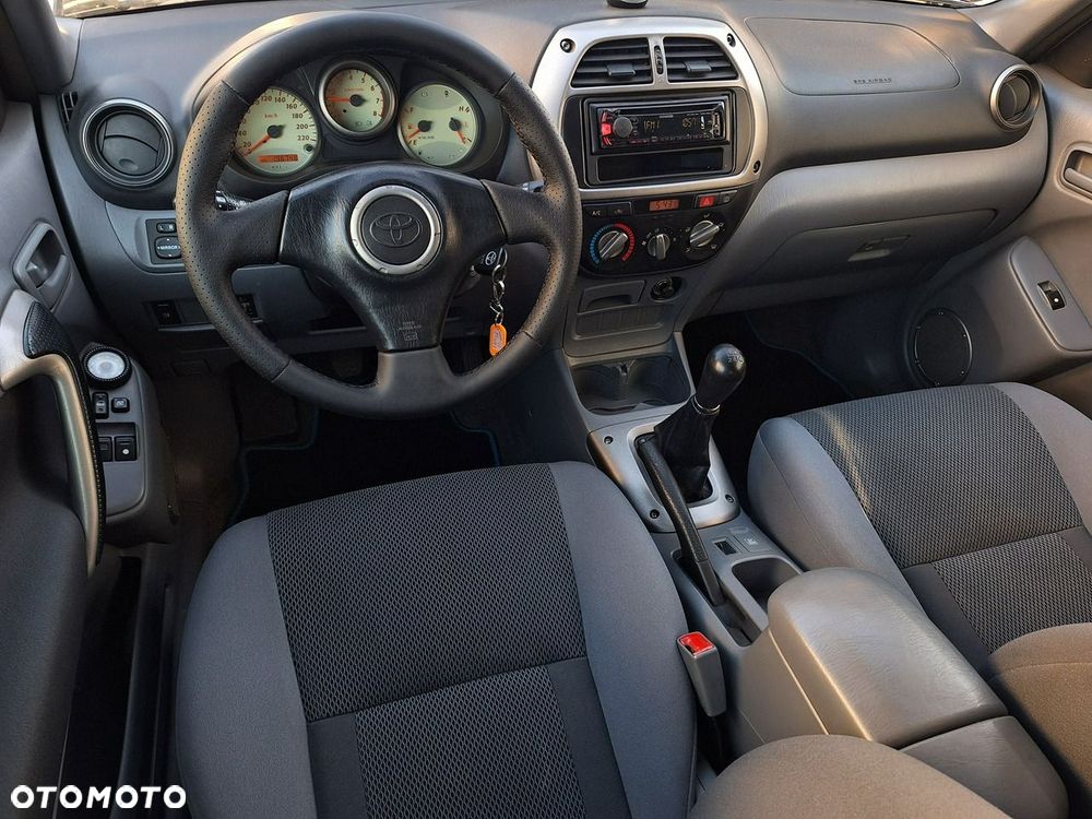 Toyota RAV4 - 5