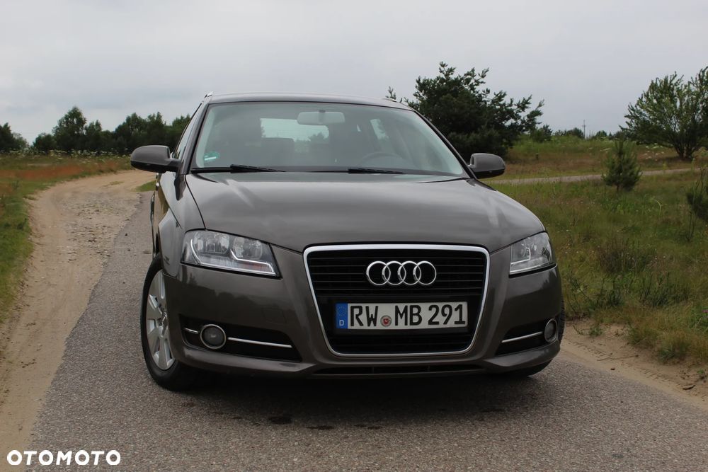 Audi A3 Sportback 1.6 TDI DPF Ambition - 9
