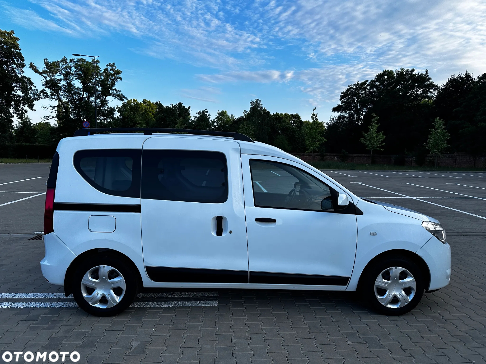 Dacia Dokker 1.6 Laureate - 4