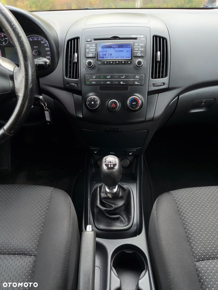 Hyundai i30 i30cw 1.4 UEFA EURO 2012 Edition - 11
