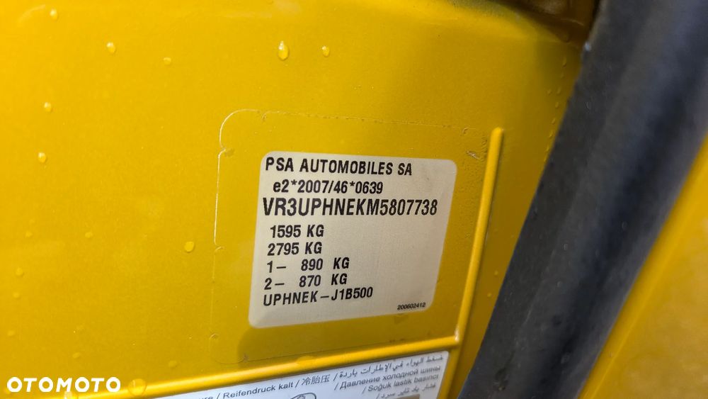 Peugeot 208 PureTech 100 Allure - 22