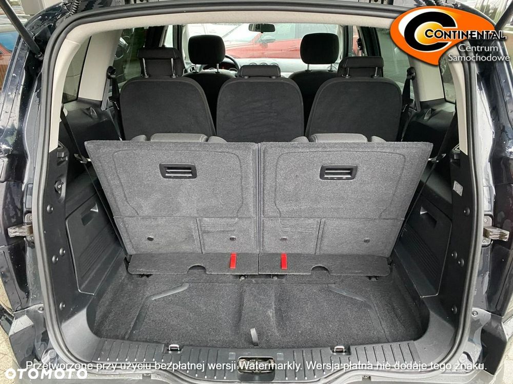Ford S-Max - 12