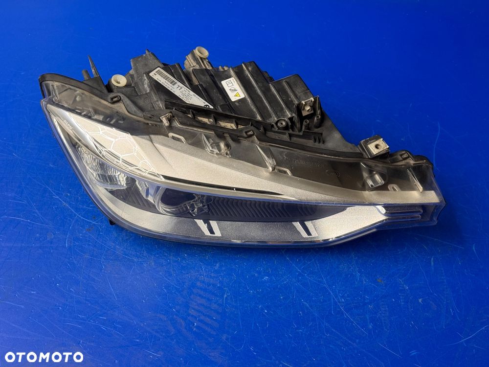 PRAWY BI XENON BMW F30 F31 EUROPA BDB - 2