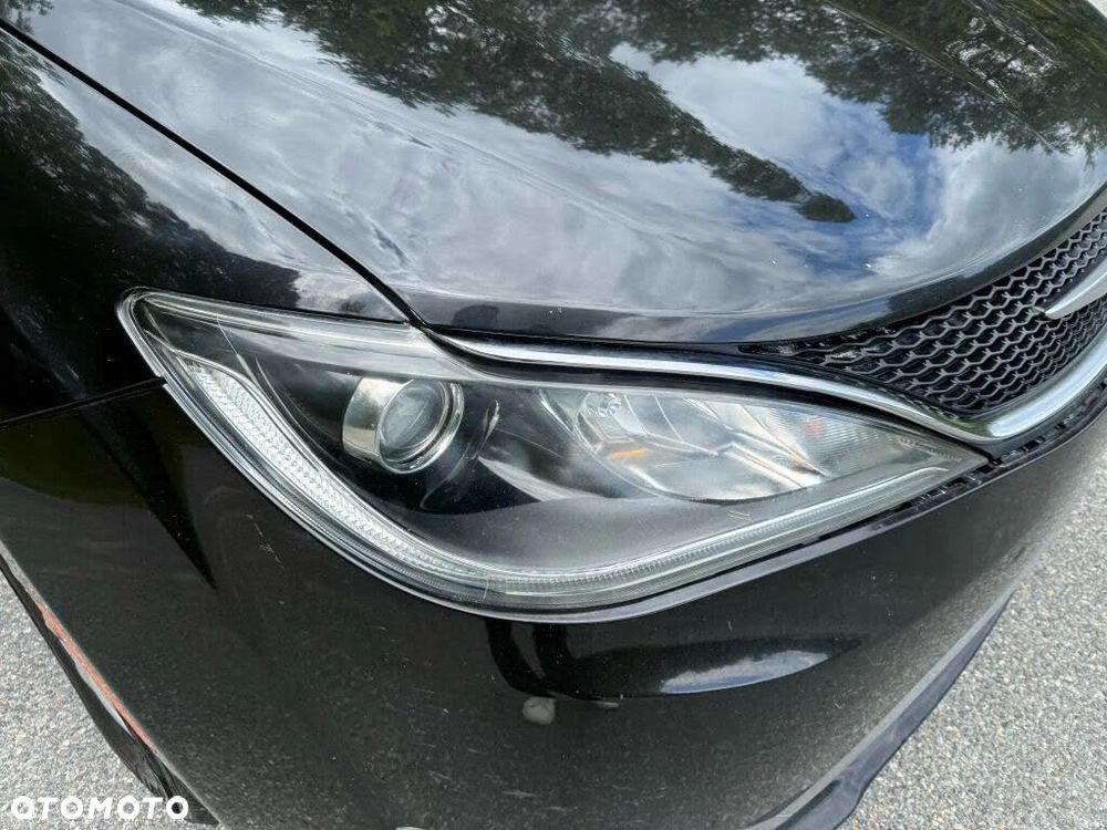 Chrysler Pacifica - 4