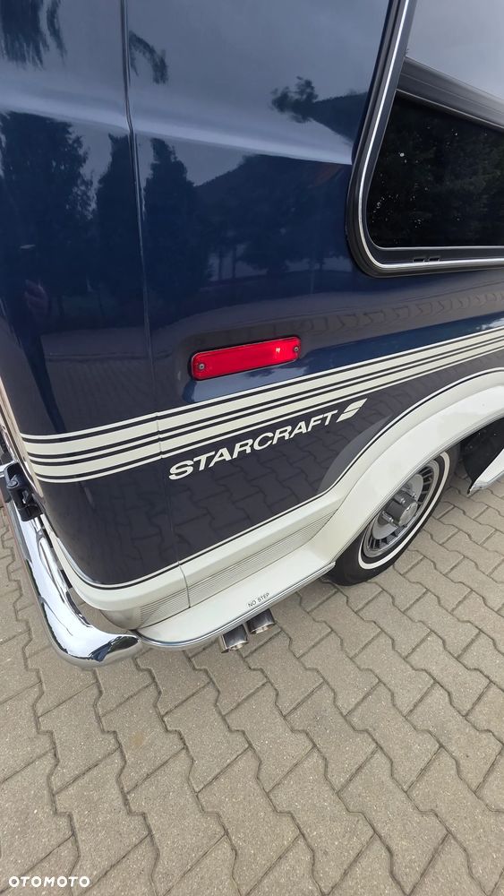 Ford Econoline - 13