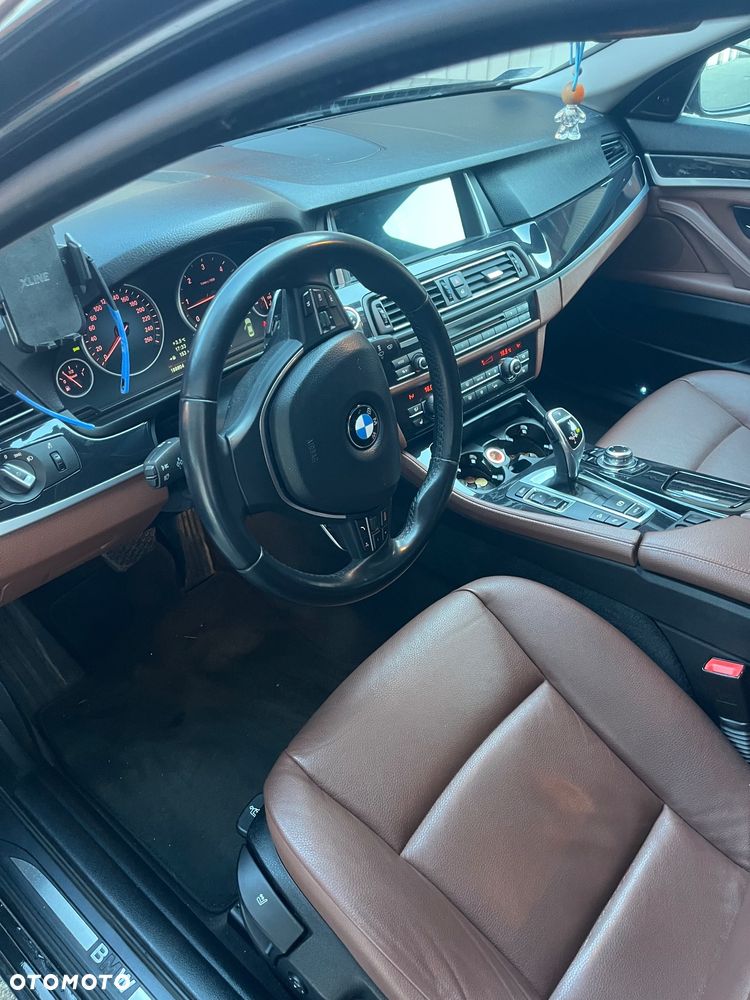 BMW Seria 5 530d xDrive - 2