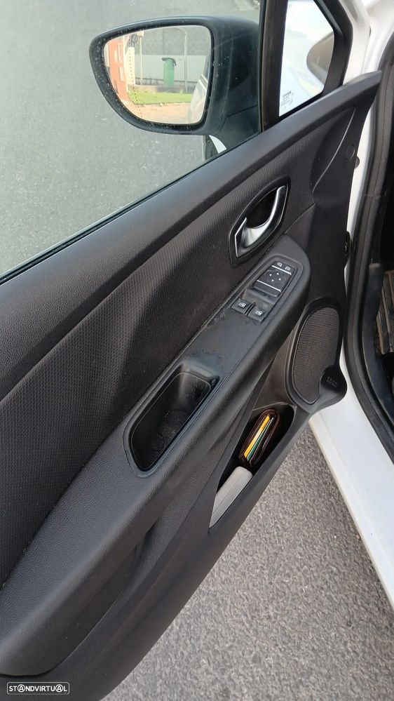 Renault CLIO 1.5 DCI - 7