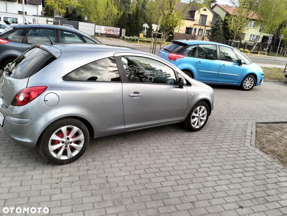 Opel Corsa 1.4 16V Active - 4