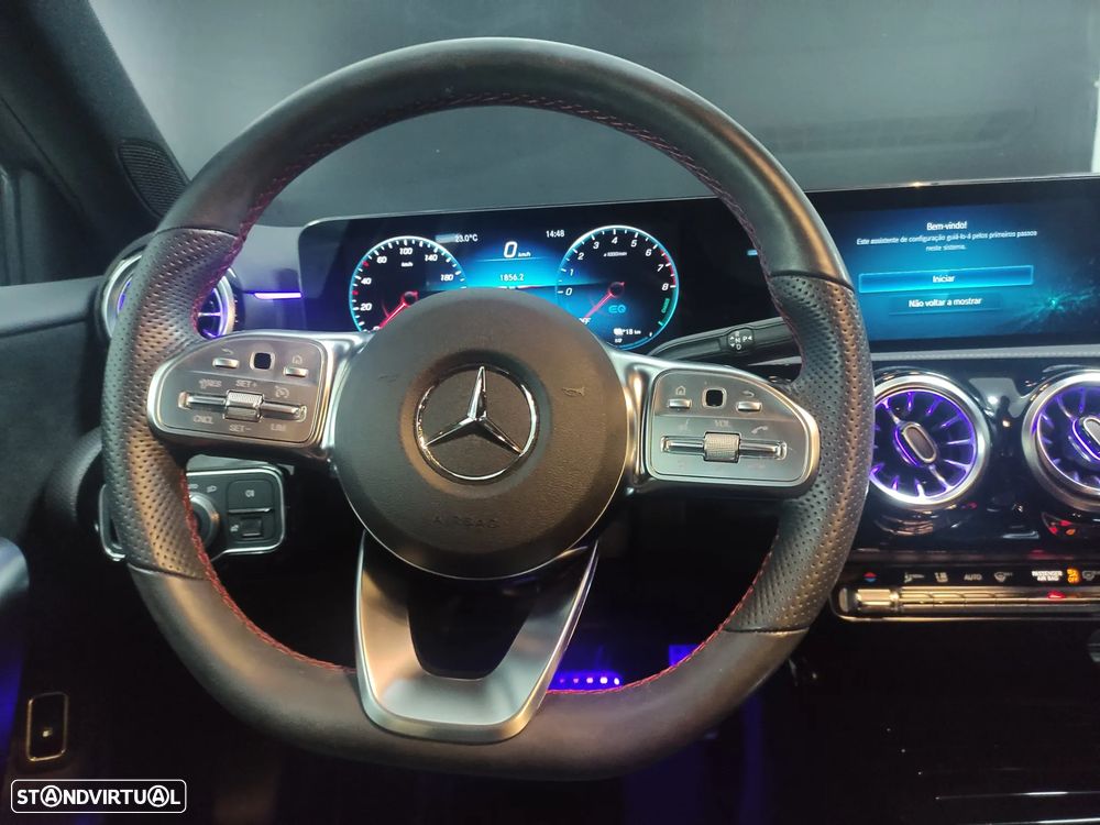 Mercedes-Benz A 250 e AMG Line - 12