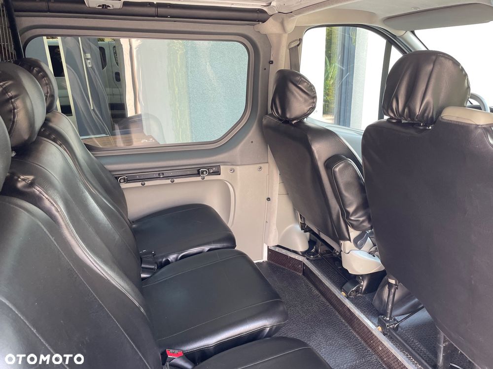 Opel Vivaro - 24