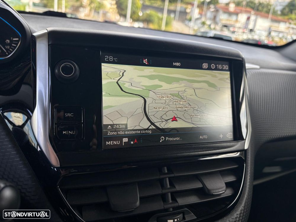 Peugeot 2008 PureTech 82 Allure - 17