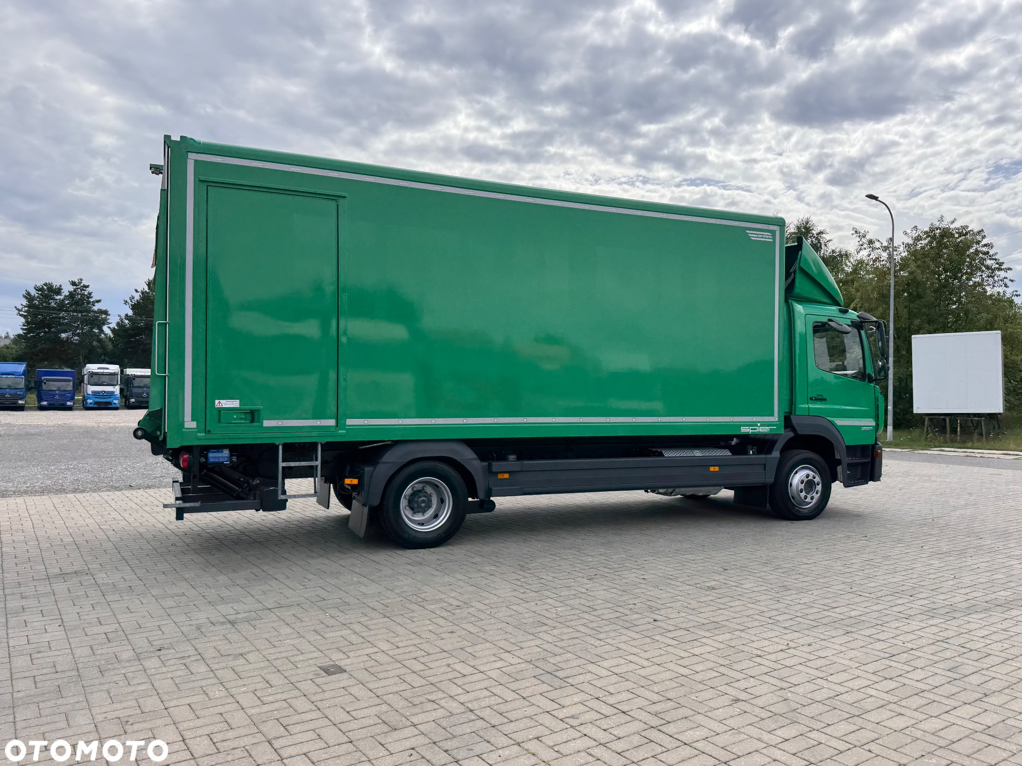 Mercedes-Benz ATEGO - 27