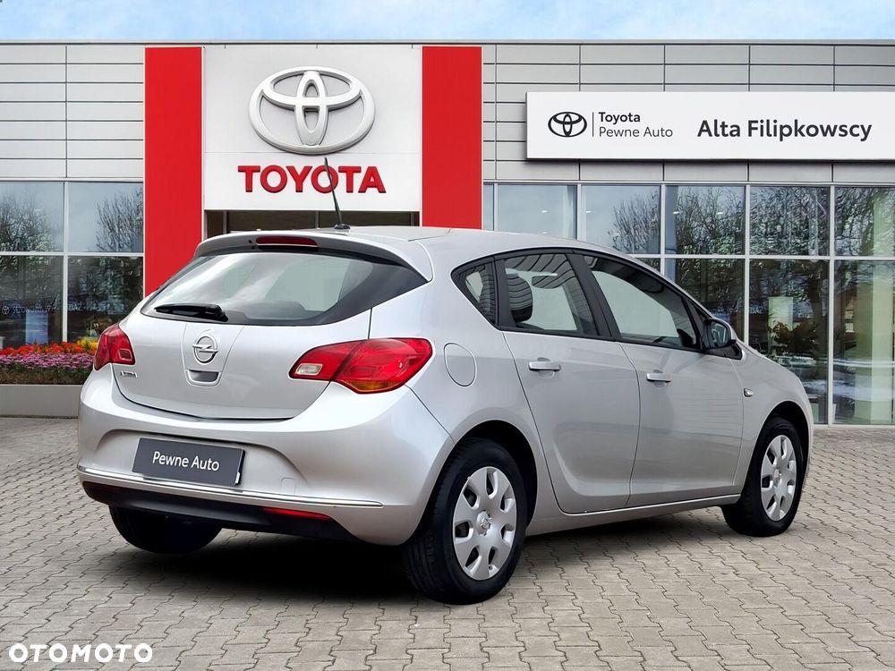 Opel Astra - 4