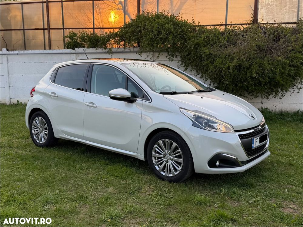 Peugeot 208 PureTech 82 Start & Stop Allure - 10