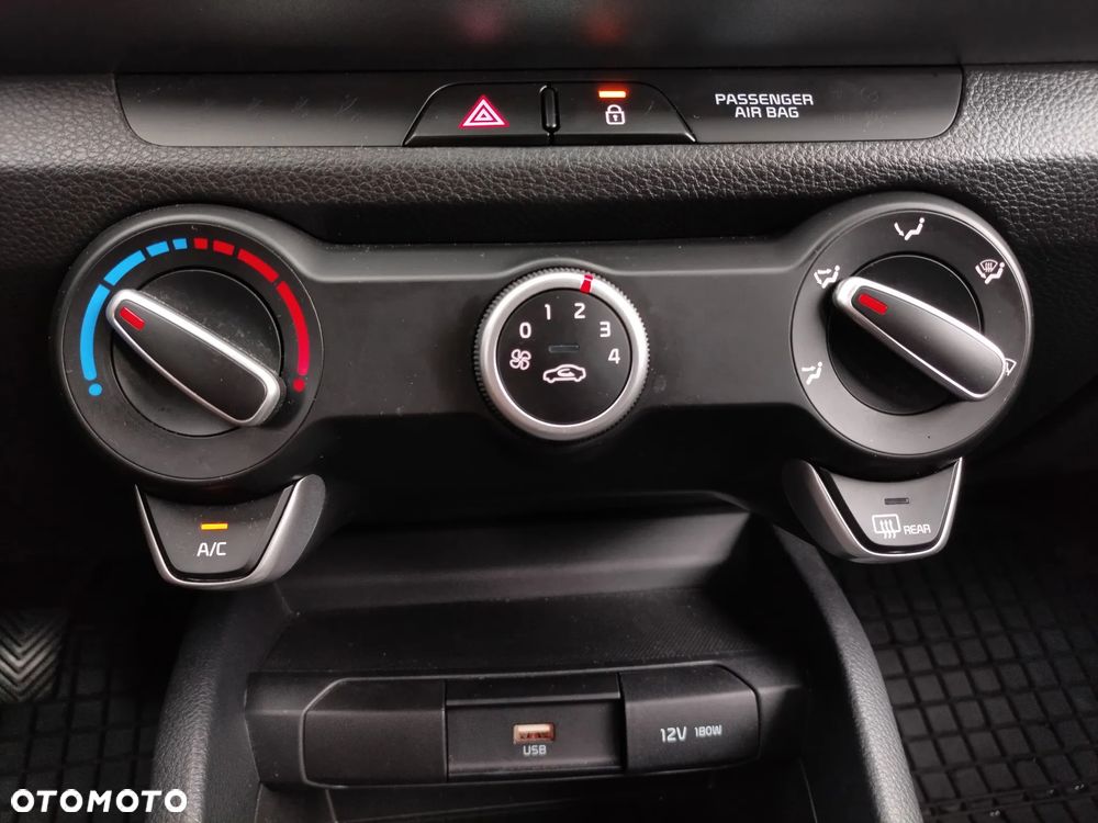 Kia Stonic 1.0 T-GDI M - 12