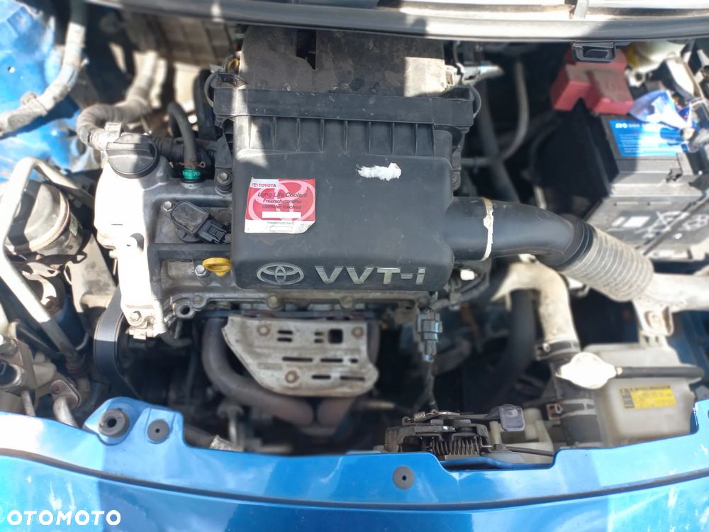 Toyota Yaris II 1.3 VVT-I 07r 5D 8T0 wszystkie części - 6