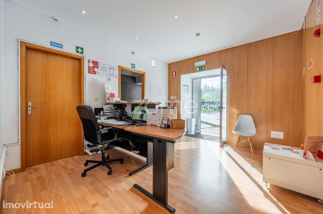 Loja comercial rentável | Foz do Sousa - Grande imagem: 4/20