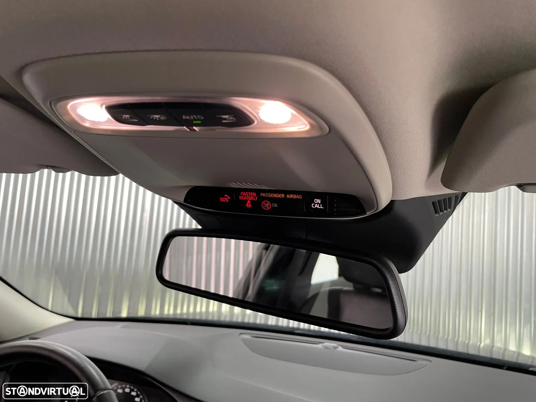 Volvo V60 2.0 D3 Momentum - 27