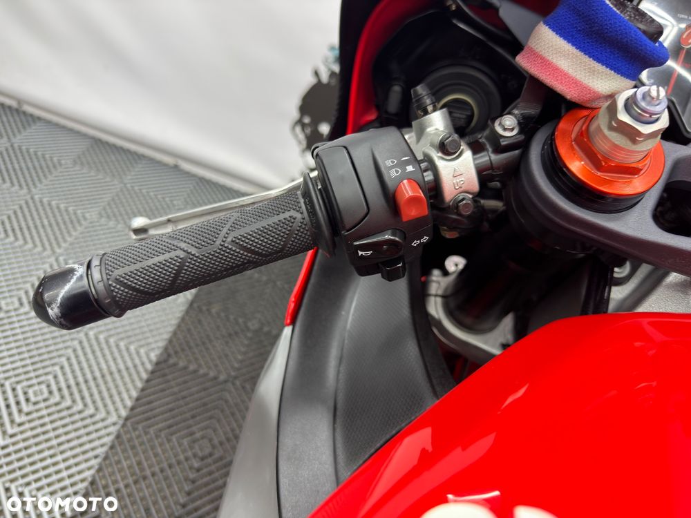 Aprilia RSV - 28