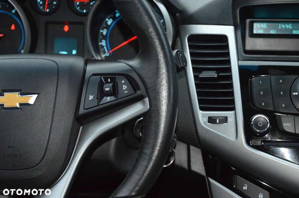 Chevrolet Cruze 1.8 LT+ - 25