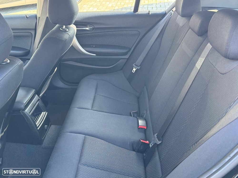 BMW 116 i - 24
