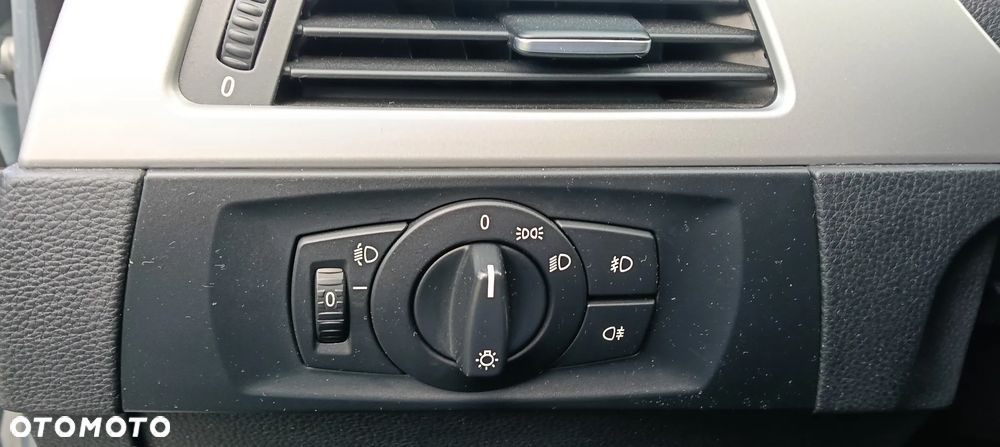 BMW Seria 3 - 32