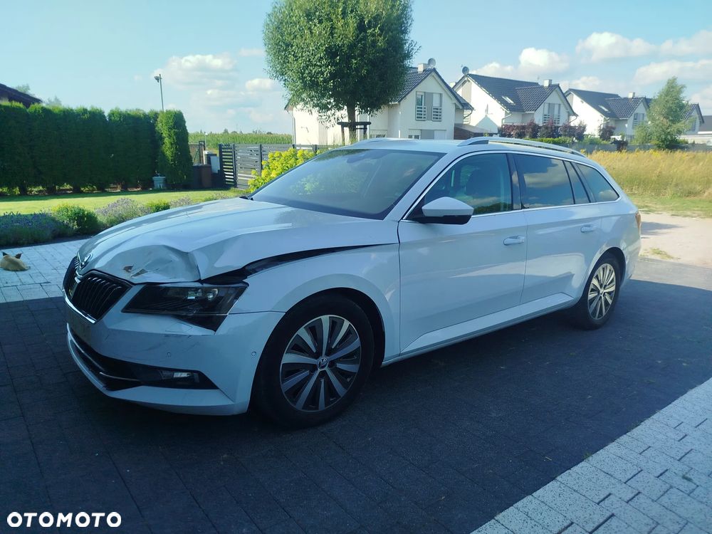 Skoda Superb 1.6 TDI GreenLine - 2