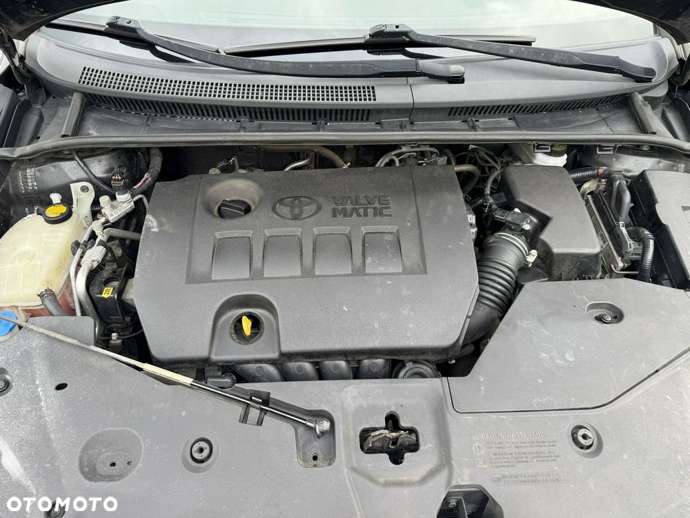 Toyota Avensis - 22