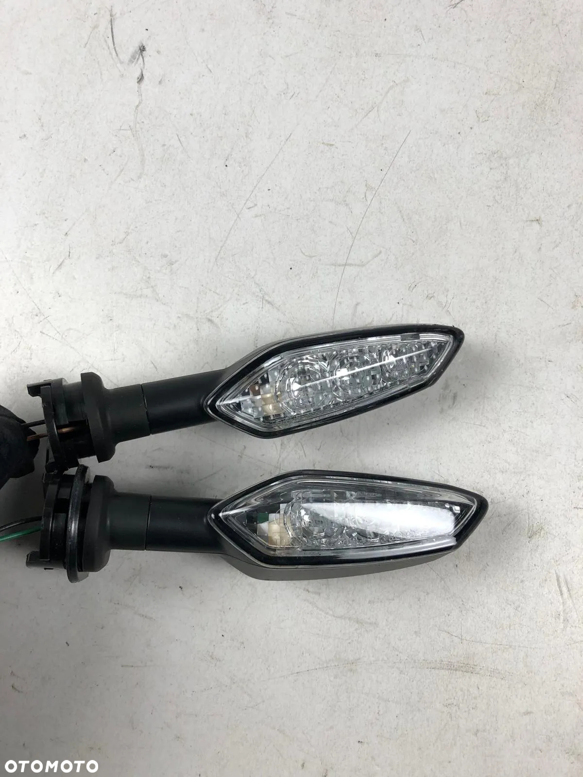 Yamaha YZF R6 R1 18- Lewy Kierunkowskaz LED - 2