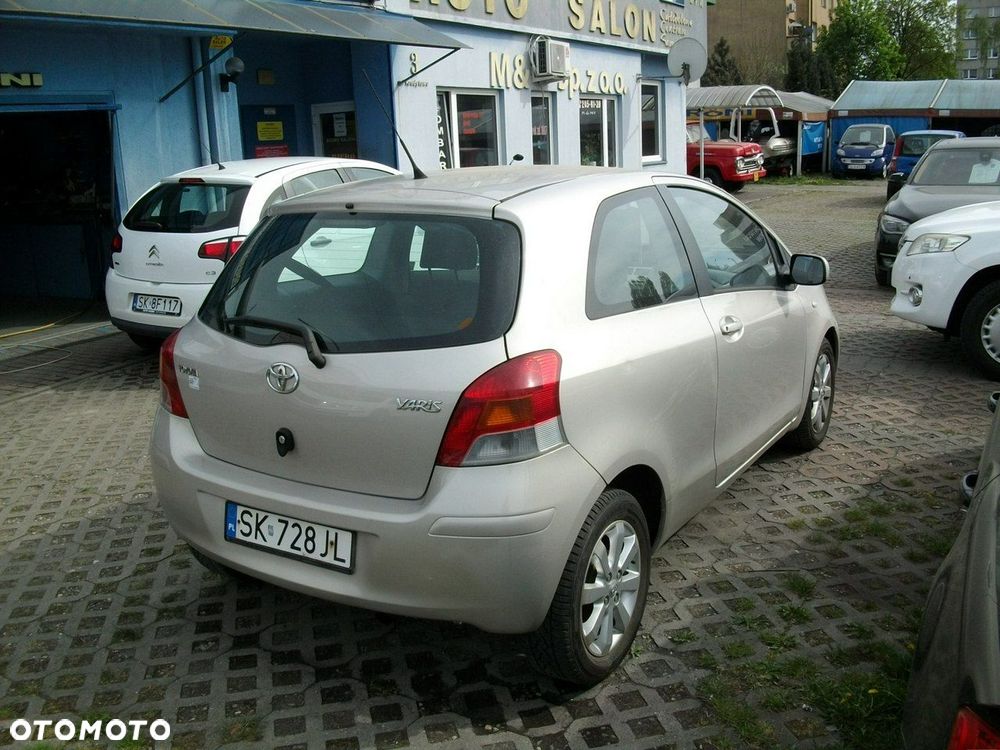 Toyota Yaris - 3