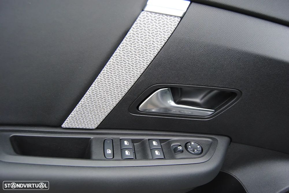 Citroën C4 1.2 PureTech Plus - 42