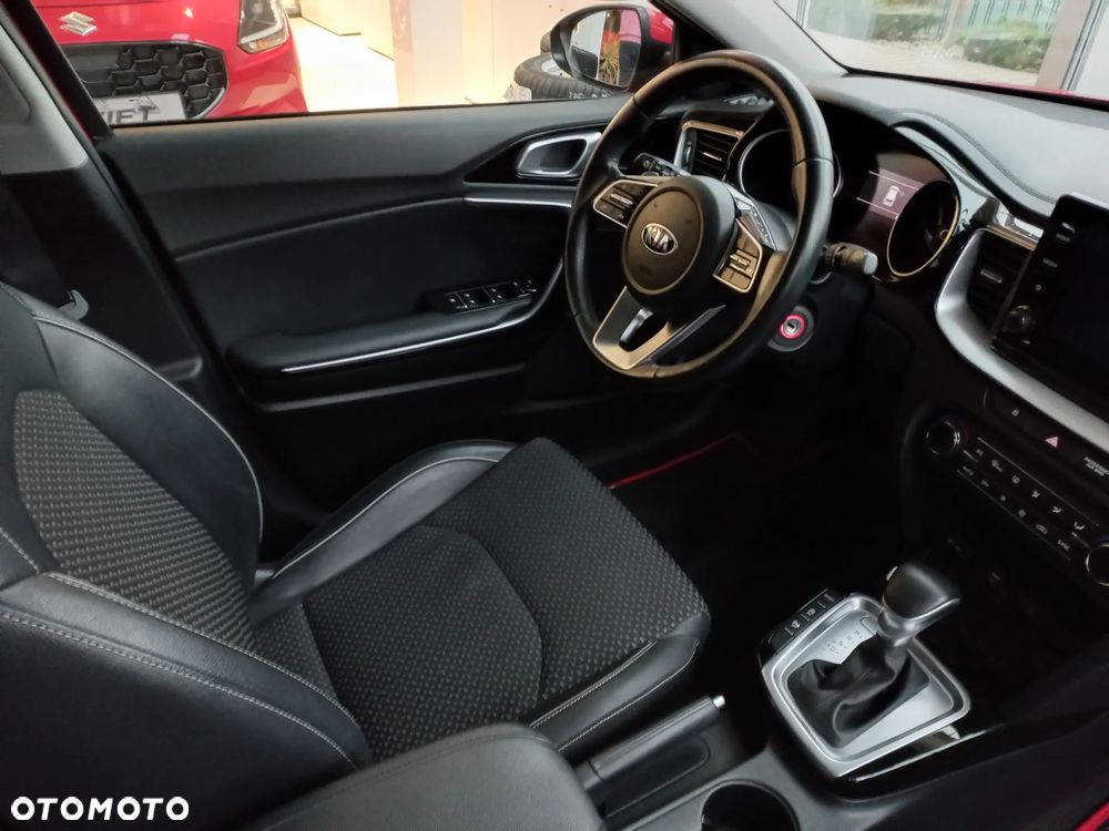 Kia Ceed 1.4 T-GDI L Business Line DCT - 26