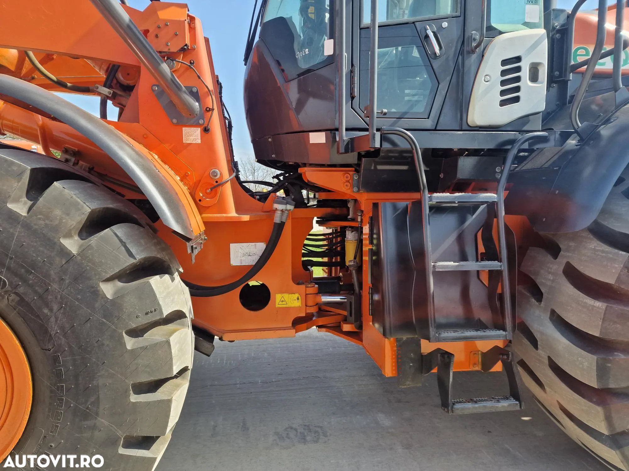 Hitachi ZW330-6, 2016, 7.477h, 33 tone, cupa 5,5mc cu dinti, Cupla rapida,Gresare automata, Anvelope NOI, STARE FOARTE BUNA-posibilitate leasing-PROMOTIE 109.900 EUR+Tva - 27