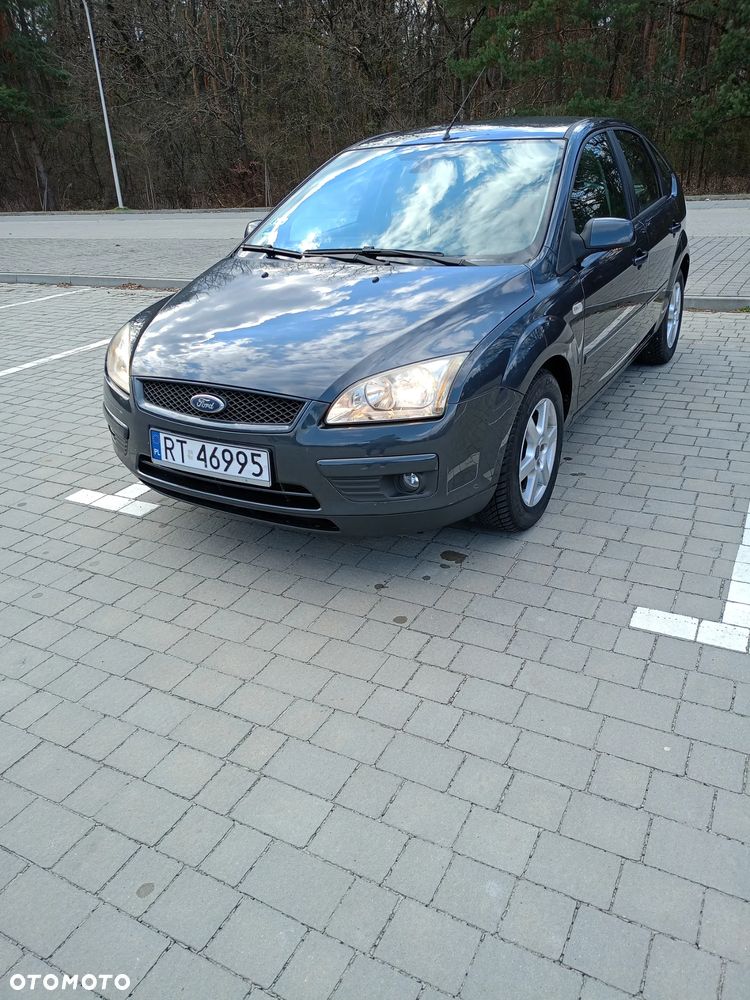 Ford Focus 1.6 Ambiente - 1
