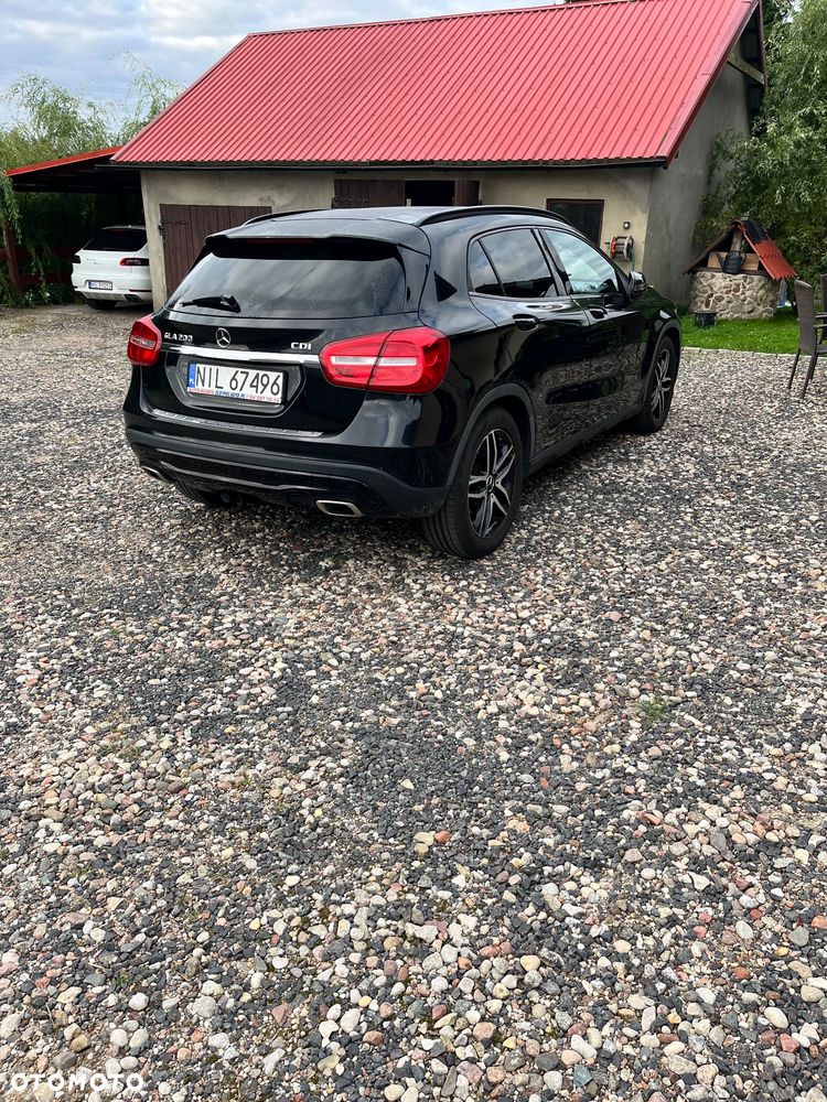 Mercedes-Benz GLA 200 d 7G-DCT - 6