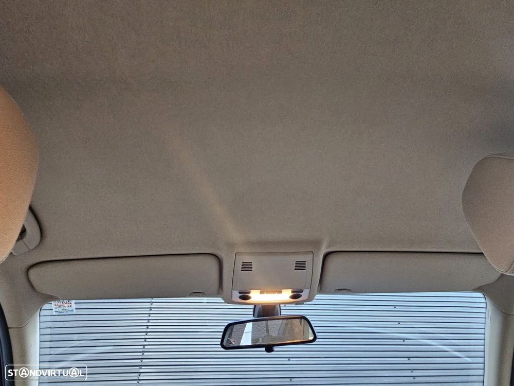 BMW 318 d Touring Sport - 21