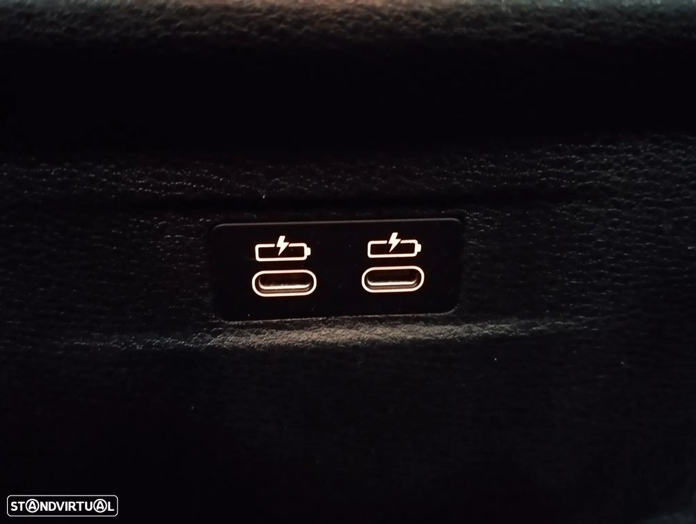 BMW X2 18 d sDrive Auto — fotografia 15