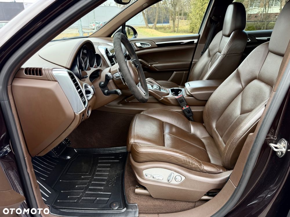 Porsche Cayenne Diesel Platinum Edition - 24