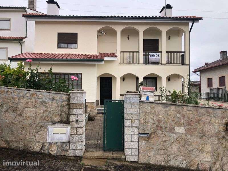 Casa usada em bom estado de conservacao - Grande imagem: 3/3