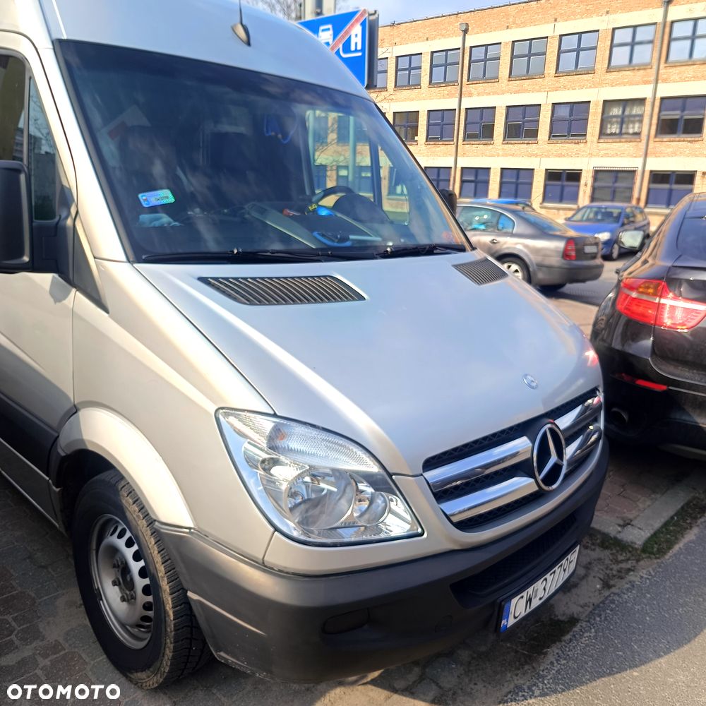 Mercedes-Benz Sprinter - 11