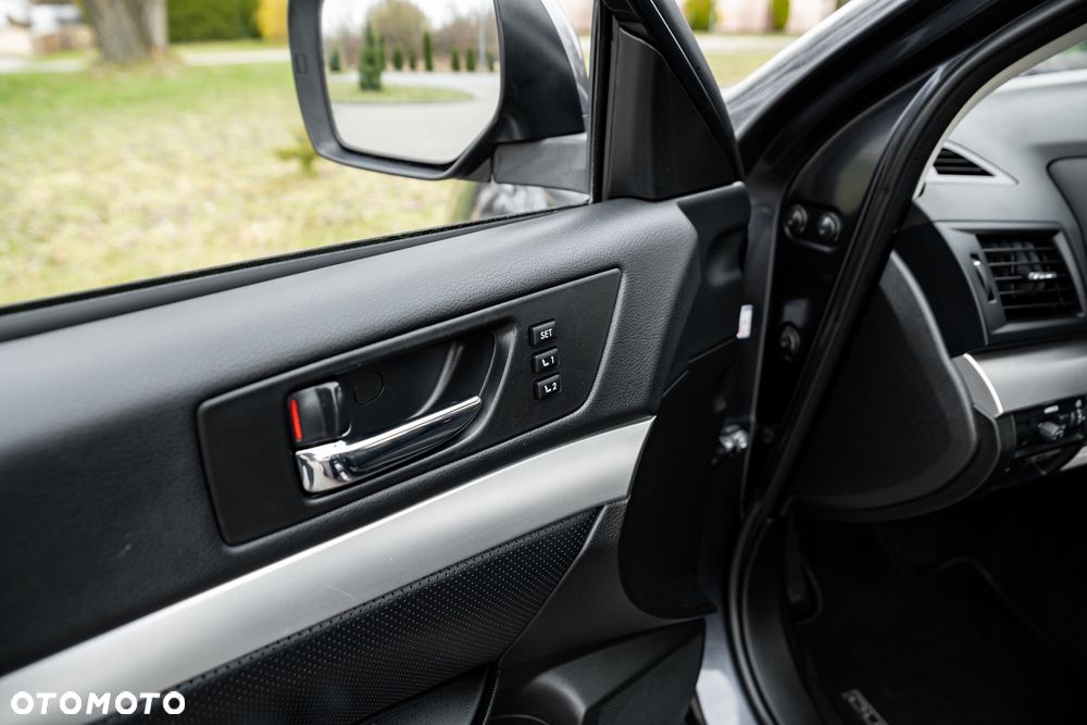 Subaru Outback 2.5i Comfort AT - 22