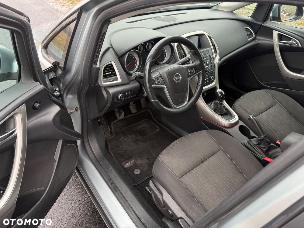 Opel Astra 1.4 Turbo - 10