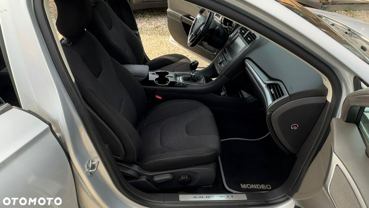 Ford Mondeo - 12