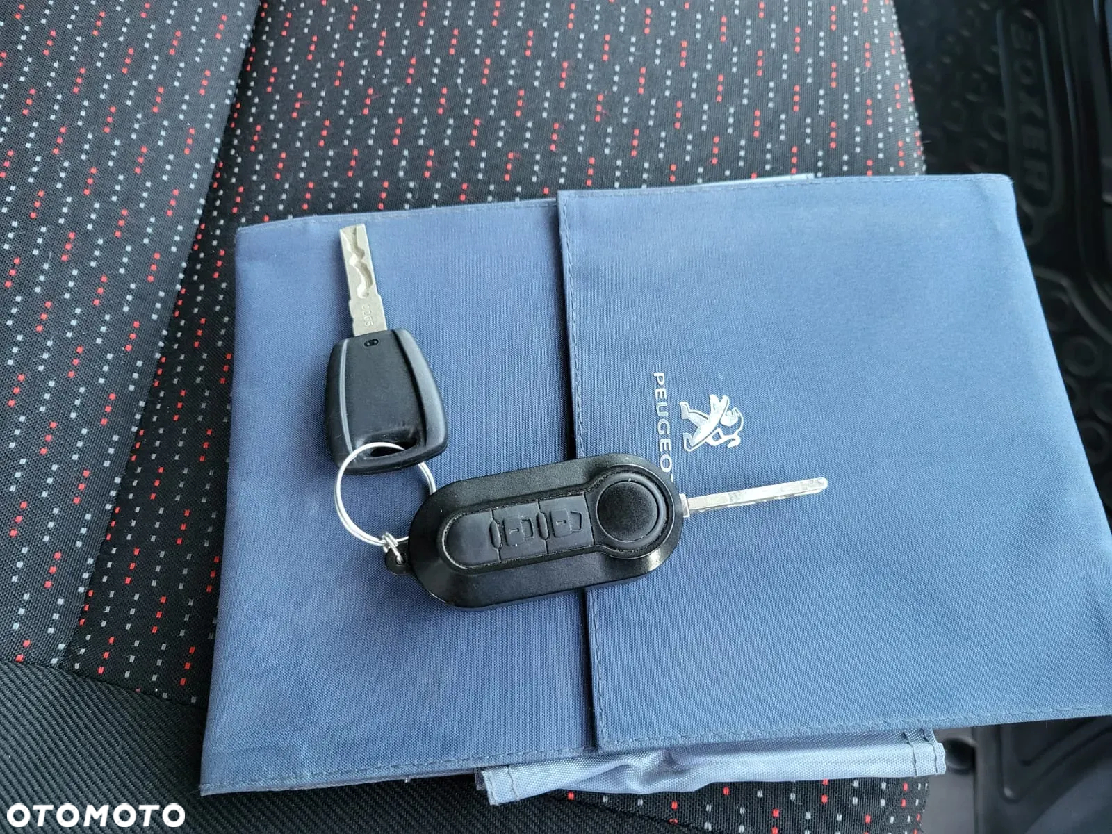 Peugeot BOXER 2.2 HDI -DOKA MAXI  7 OSÓB-SKRZYNIA 3,40m - 7