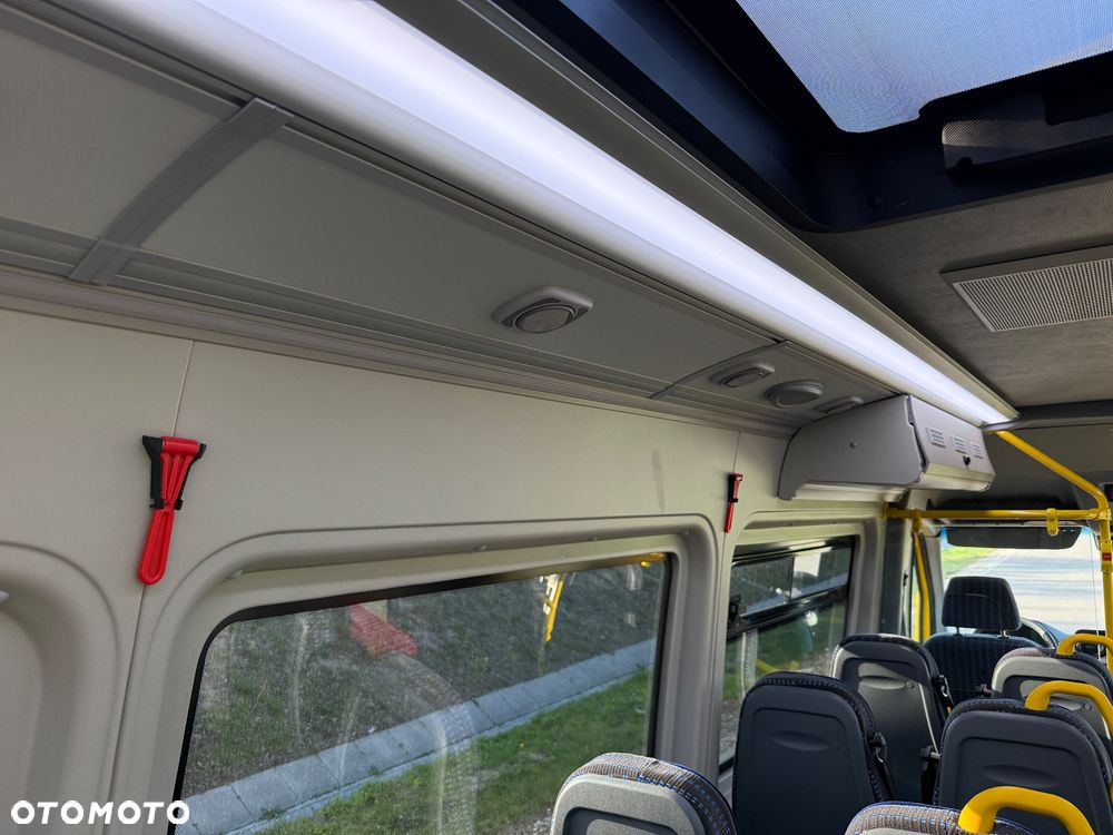 Mercedes-Benz Sprinter 517 - 31