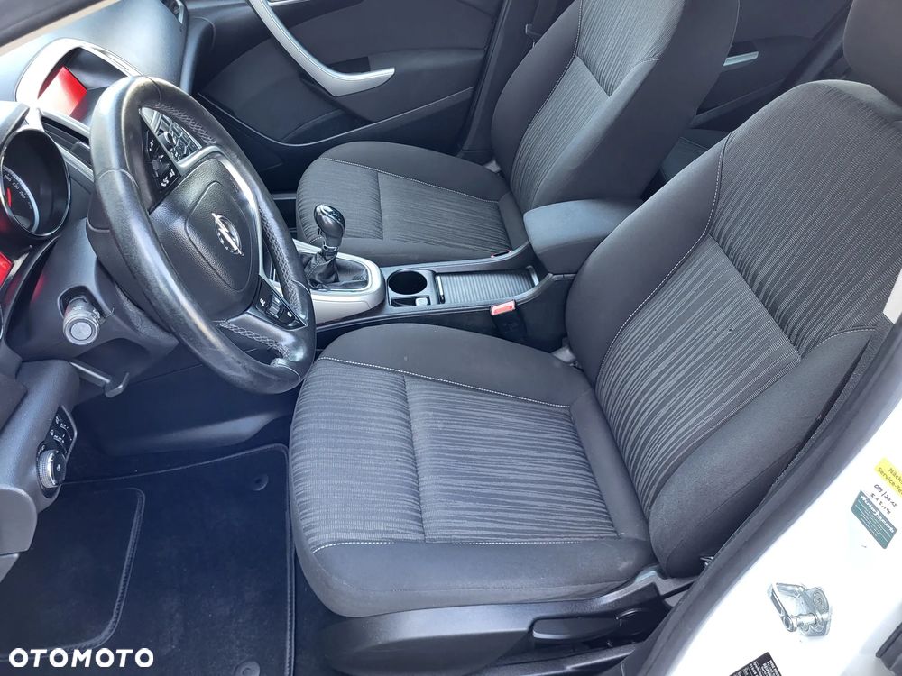 Opel Astra 1.4 Turbo - 27